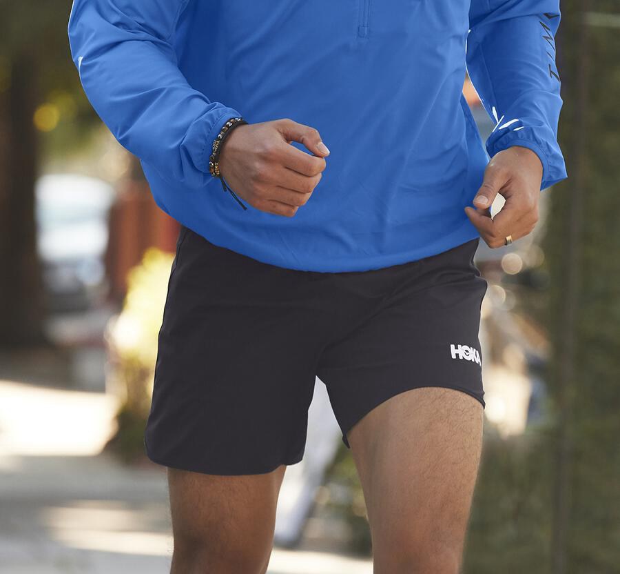 Hoka One One Mens Shorts - Performance - Black - LFYJ37615